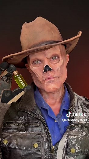 Improved Cosplay of Walton Goggins' Ghoul from Fallout