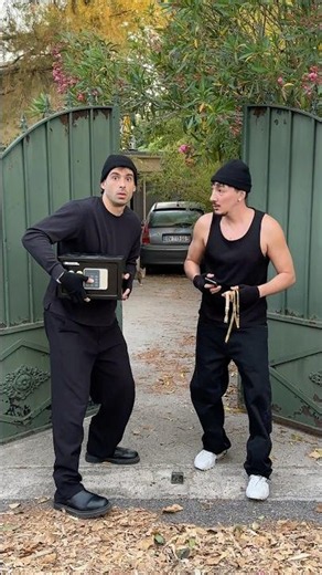 Thanks ‪@bandlab‬ for saving our lives (again) 😂 #bandlab #ad #comedy #funny #video #creative