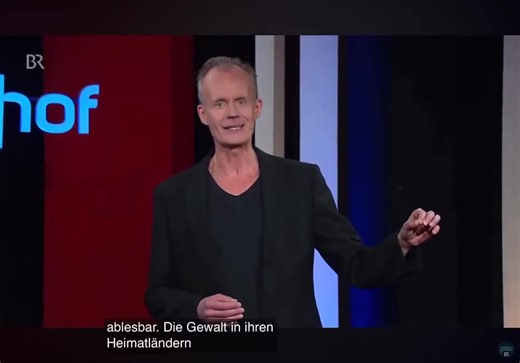 Kabarett am Morgen mit dem großartigen Max Uthoff. „Die Nachricht, dass die AfD rechtsextremistisch ist, wirft natürlich Fragen auf. Können Menschen mit extremistischem Gedankengut im Staatsdienst arbeiten? Und wenn nicht, was machen wir dann mit Alexander Dobrindt?" | Folgsschwärmer