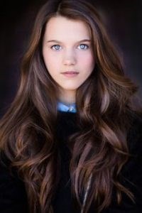 Chloe East: Bio, Height, Weight, Age, Measurements