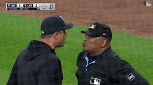 Aaron Boone es expulsado