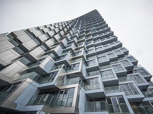 Vancouver’s high-end condos hit by China’s downturn