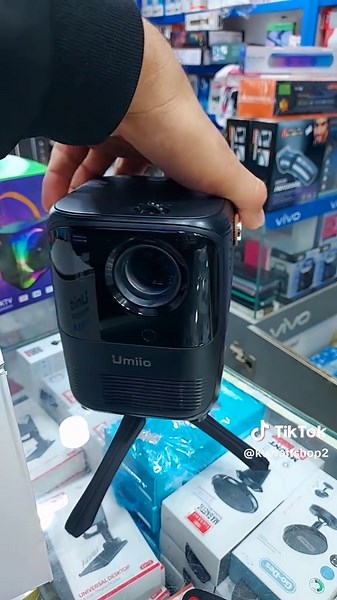 Umiio 5G Android Projector: HD WiFi & Bluetooth Features