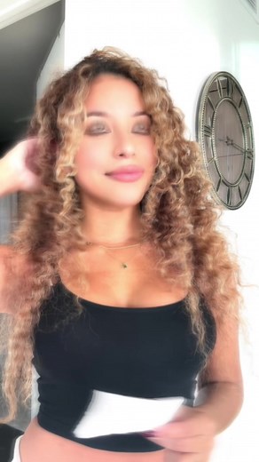 Camila Elle (@camilaelle)’s videos with I wanna party - poor_randy