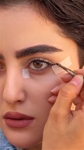 Beginner to PRO eyeliner in sec #beautytips#makeup#eyeliner#glowup#trending#viral#shorts@ileema
