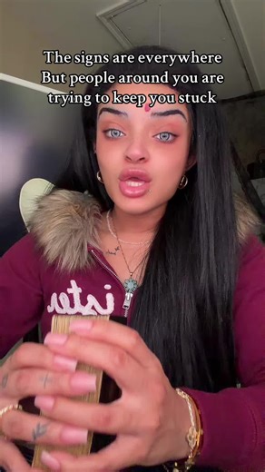 Anastasia ✨ (@anastasiaartemiou)’s video of scary signs on roads