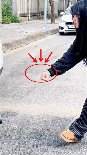 One Silent SOS… One Smart Escape #silentsignal #silentsos #kindmanglobal #SmartRescue