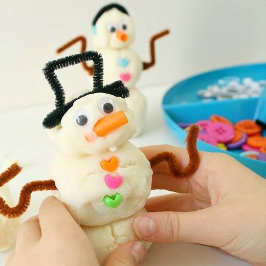 12K views · 41 shares | Mix up some sparkly white play dough. Then use it two ways! 1) Create snowmen with an open-ended play invitation: https://www.fantasticfunandlearning.com/snowman-play-dough.html 2) Create shape snowmen with our F R E E printable: https://www.fantasticfunandlearning.com/snowman-shape-play-dough-mats.html | Fantastic Fun and Learning | Facebook