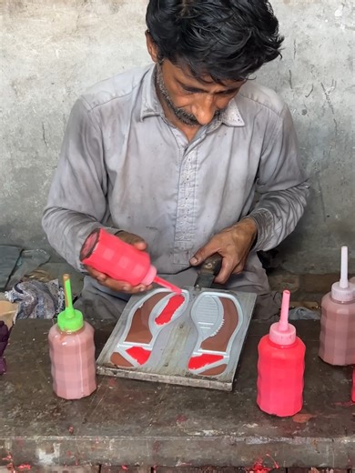 Modern Footwear Factory Process: Gel Slipper Sole Manufacturing