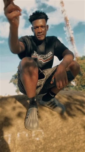 Usanditsoma #captainbritain #zimhiphop #rap#zimcelebs #jnrspragga @Dj Mostwanted Zim🇿🇼 @@Maffiayut1 @Zim_Celebrity @Decon comic @Chilavet Wade Photography02 @Ankolo__ @Jnr Spragga @Leetan Bwoy Official