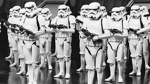 Video Break Down of The History of The Classic Stormtrooper E-11 Blaster From STAR WARS — GeekTyrant