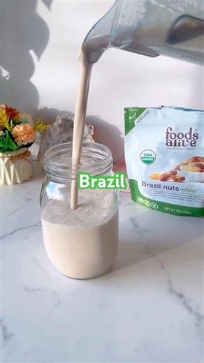 10oz Brazil nuts, 3 cups water, 3 dates, 1/2 tsp cinnamon, 1/2 tsp maca powder, 1 tsp vanilla, salt