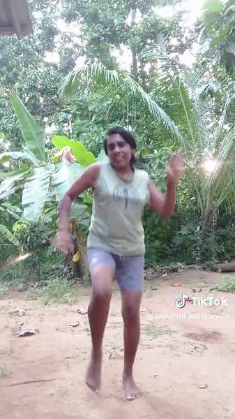 Jeewani Jeewani (@jeewani.jeewani79)’s videos with Appadi Podu - Vidyasagar & Krishnakumar Kunnath & Anuradha Sriram & Pa. Vijay