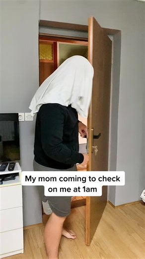 It always happens just before I fall asleep 😴 #sleep #bedtime #mom #coding #fix #problem #programming #developer #program #application #software #engineer #cs #computerscience #simpliservers