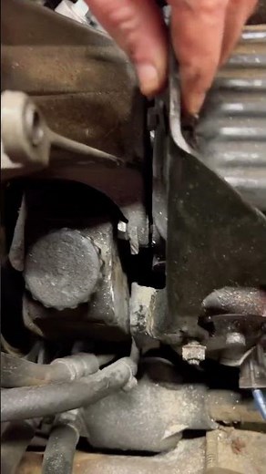 1991 chevy s10 power steering pump bracket removal ￼