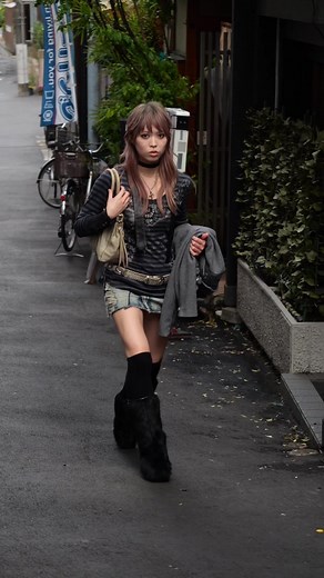 Which style do you like the best? #fashionweek #tokyofashion #walkingonthestreet #streetstyleinspo #streetstyle #japanesefashion