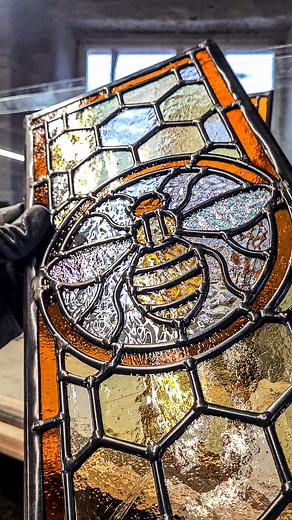 237K views · 9.5K reactions | A lovely pair of stained glass mini bee door panels buzzing out the workshop this week  李癩 #glassartist #crafting #homedecor | Light Leaded Designs | Facebook