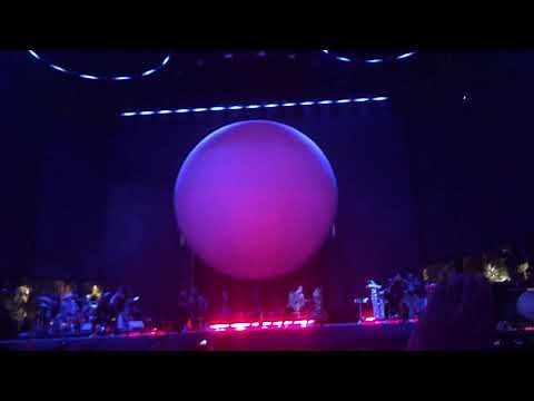 Ariana Grande & *NSYNC - Tearin’ Up My Heart @ Coachella Weekend 1