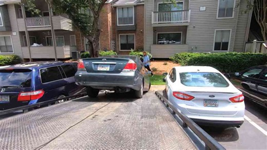 He was about to lose the car over a broken jack - then this happened