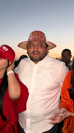 En Manaure la mayor deuda sigue siendo el agua, los servicios básicos y las oportunidades para nuestra gente. No es falta de capacidad del pueblo, es falta de voluntad política. Por eso levantamos la voz con firmeza: vamos a gestionar soluciones reales, a defender los derechos de nuestras comunidades y a convertir el abandono en acción. Manaure merece dignidad. Y juntos, somos la fuerza.