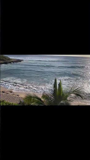 The Hawaiian Princess looking at Papaoneone beach