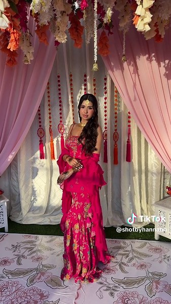Reema's Stunning Mehndi Ceremony at Punjabi Wedding