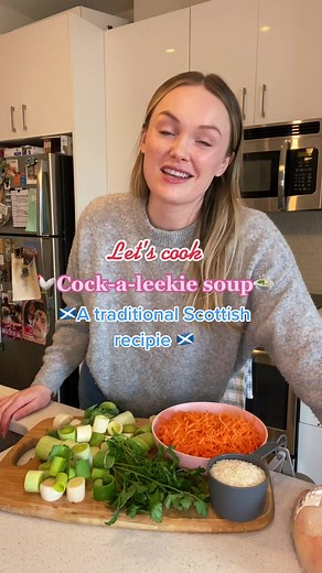 Traditional Scottish Cock-a-leekie Soup Recipe