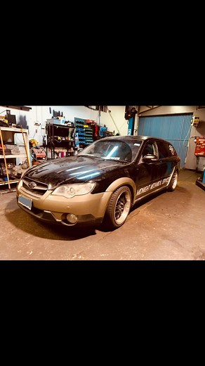 ⚙️ legacy outback H6, EZ30, manual conversion, stock ECU remapped to run the manual gearbox - retaining the auto loom and computer. No gearbox related engine lights. 🛜 all install work done by William at midnight mechanics. Also has a full exhaust system for that sweet H6 sound. 💻 these manual conversions are getting more popular and generally retaining the auto wiring and ecu makes the swap faster and cheaper. All the original keys still work fine after the install. We can reprogram the stock