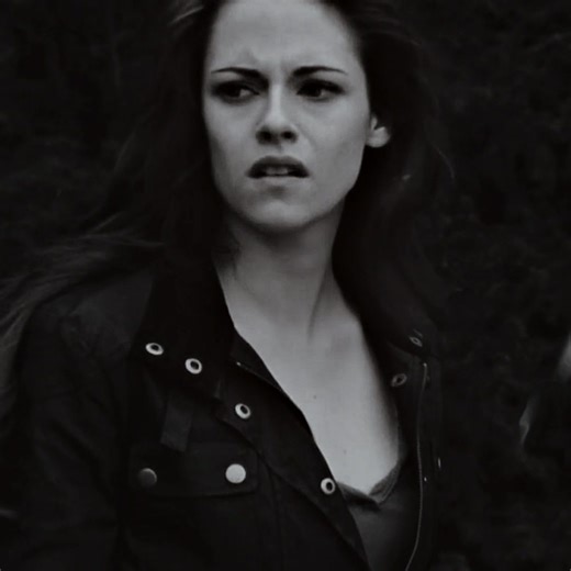 let me test this algorithm chy. | #bellaswan #twilight #vampireedit #fyp #aestheticedit
