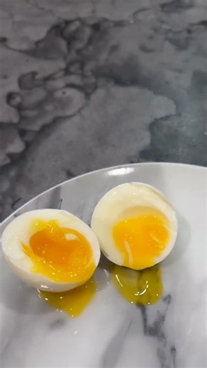 Ida - kitchen tips, tricks & tools ✡️🇮🇱 on Instagram: "The perfect 6-minute egg every. single. time. 🥚✨ Bring water to a boil, carefully place eggs in, set timer for 6 minutes EXACTLY, remove into an ice bath ASAP. Jammy center, set whites…pure magic. Enjoy it on avocado toast, ramen bowls, salads, grain bowls, or just sprinkle salt & eat standing over the sink like a fiend! #SixMinuteEgg #JammyEgg #EggHack #KitchenTips #EasyCooking #MealPrepIdeas #FoodReels #ViralRecipes #BreakfastInspo #Hom