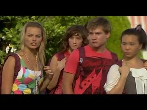 Neighbours Ashleigh Brewer Margot Robbie Eloise Mignon02