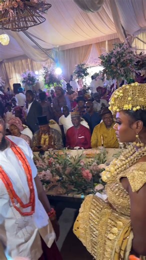 5.3M views · 53K reactions | Groom has to spray enough money to make the bride smile殺 | Mc Okokobioko | Facebook