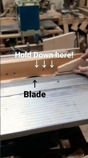 【テーブルソーで、細い材を安全に切る方法！】How to safely cut thin wood with a table saw! Woodworking and DIY. #shorts