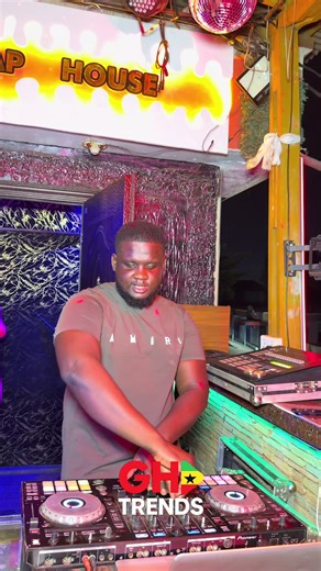 Experience the Vibrant Nightlife at KUSATT AVENUE