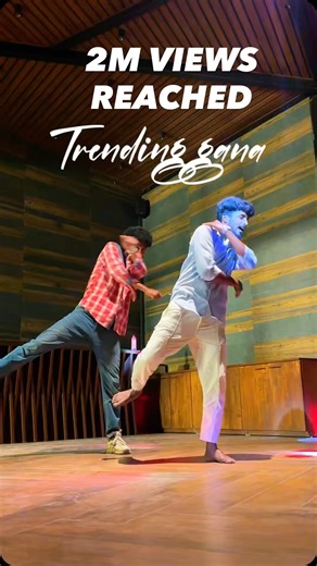 🅺🅸🅽🅶 🅳🅰🅽🅲🅴  on Instagram: "2M views reached 😍😘💃 Camara man : #reels #reel #virel #trending #dance tamil song steps insta instagram video view vibe"