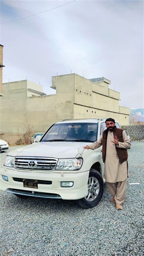 Exploring the V8 Model 2000 4x4 with Tixla Screen