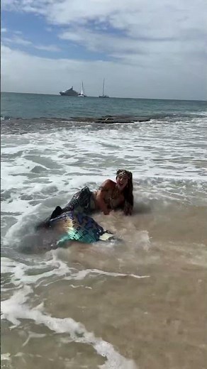 Mermaid gets WRECKED by the waves 😬🌊 #mermaid #failvideo #shorts