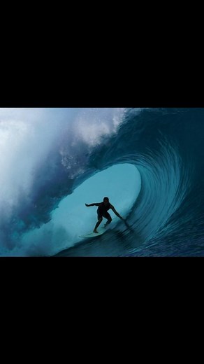 Surfer gets extremely deep at Teahupo'o 👌😳 @bogus689 clip 🙏 #surfing #tahiti #teahupoo #wavesoftheworld #reelsinstagram #reelsvideo | Chris Kincade