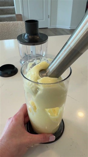 Homemade mayo in under a minute!😋#homemade #kitchen #recipe #mayo