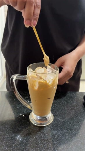Easy Iced Latte at Home ☕🧊 | Café Style in 2 Minutes! #shorts