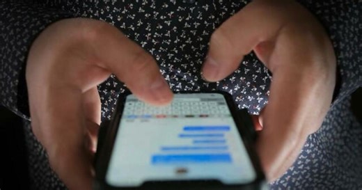 "Beeper Mini" app lets Android users send texts to iPhones with blue iMessage bubbles