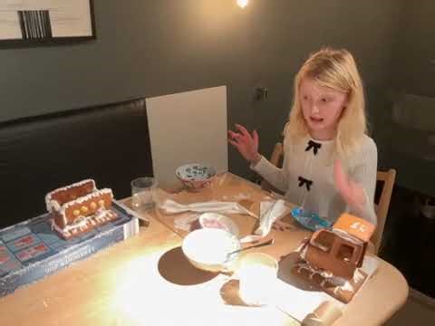 How to decorate a Gingerbread train
