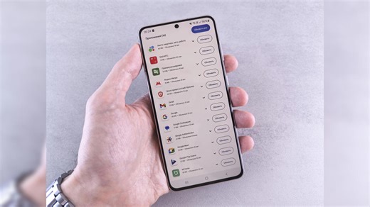 फोन में ऐप डाउनलोड करने वाले सावधान! 50 ऐप्स में छिपा था खतरनाक वायरस, फैक्ट्री रीसेट करने पर भी नहीं जाएगा