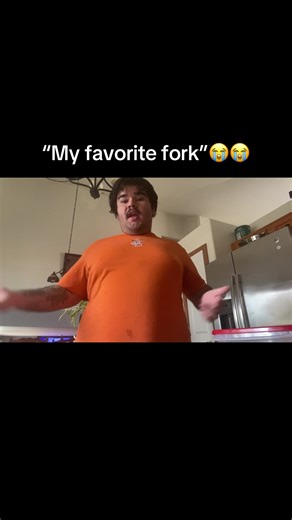 Humorous Moments of Streamers: Fork Fiasco