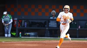 Tennessee softball wins home opener against Stetson, 8-0