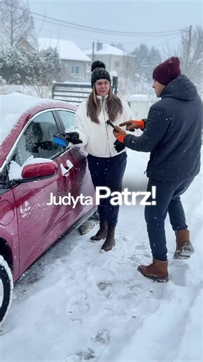 Kowalski zarzeka się, że „on żadnego dofinansowania nie dostał”? 🤔 No to sprawdzamy krok po kroku: 1️⃣ Wejdź na 👉 sudop.uokik.gov.pl 2️⃣ Kliknij „wyszukiwanie” 3️⃣ Wpisz NIP delikwenta I co się okazuje? 😅 Kowalski nie tylko dostał, ale ponad 3 000 000 zł 💸 – wszystko czarno na białym: \t•\tźródło pomocy \t•\tod kogo \t•\tkiedy \t•\tna co (COVID, szkolenia, itd.) Każdego można tam sprawdzić 👀 ⚠️ PS: Strona czasem średnio działa na telefonach, więc lepiej odpalić na komputerze. Zaobserów 👀 m