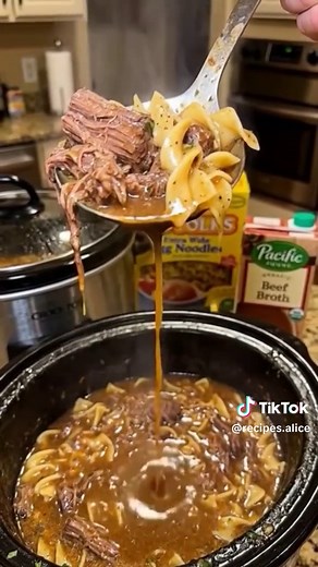 Delicious Crockpot Beef and Noodles Recipe