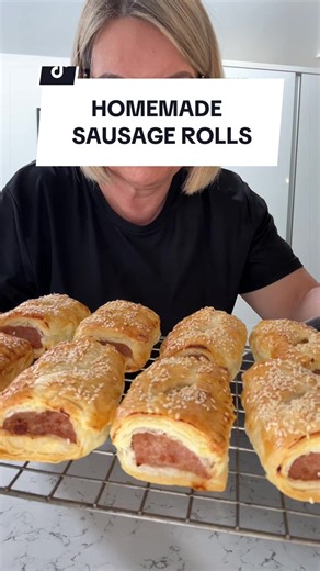 Homemade Sausage Rolls Recipe: Easy & Delicious