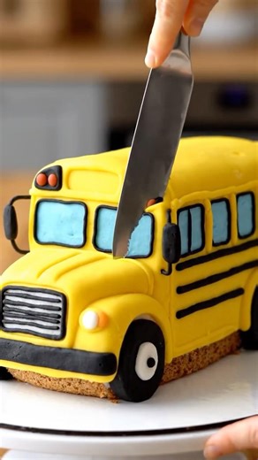 #cake #howtomakecakecreamathome #trendingshorts #cakedecorating #amsr