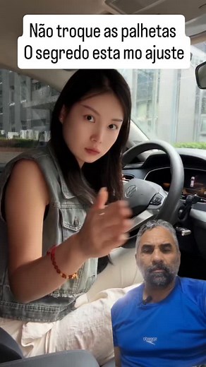 “Você troca a palheta à toa! O problema não é ela 😱” . . . . . . 🎙️ Geralmente as pessoas trocam a palheta do limpador do para-brisa achando que é ela que faz aquele barulho irritante… Mas não precisa! O problema está na haste! Quando começar aquele “grrr grrr” no vidro, é sinal de que a haste tá desregulada. E é muito simples de resolver: Tira a palheta, regula a haste com uma chave de fenda pra ela ficar bem perpendicular ao para-brisa… Depois, coloca a palheta de volta. Pronto! Aquele barul